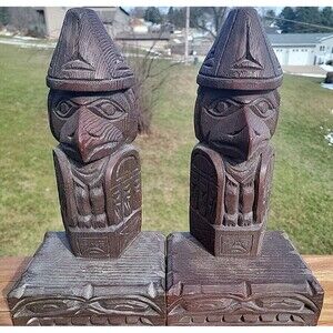 Alaska Totem pole by Creed Totems Anchorage Alaska 11 inches tall Bookends